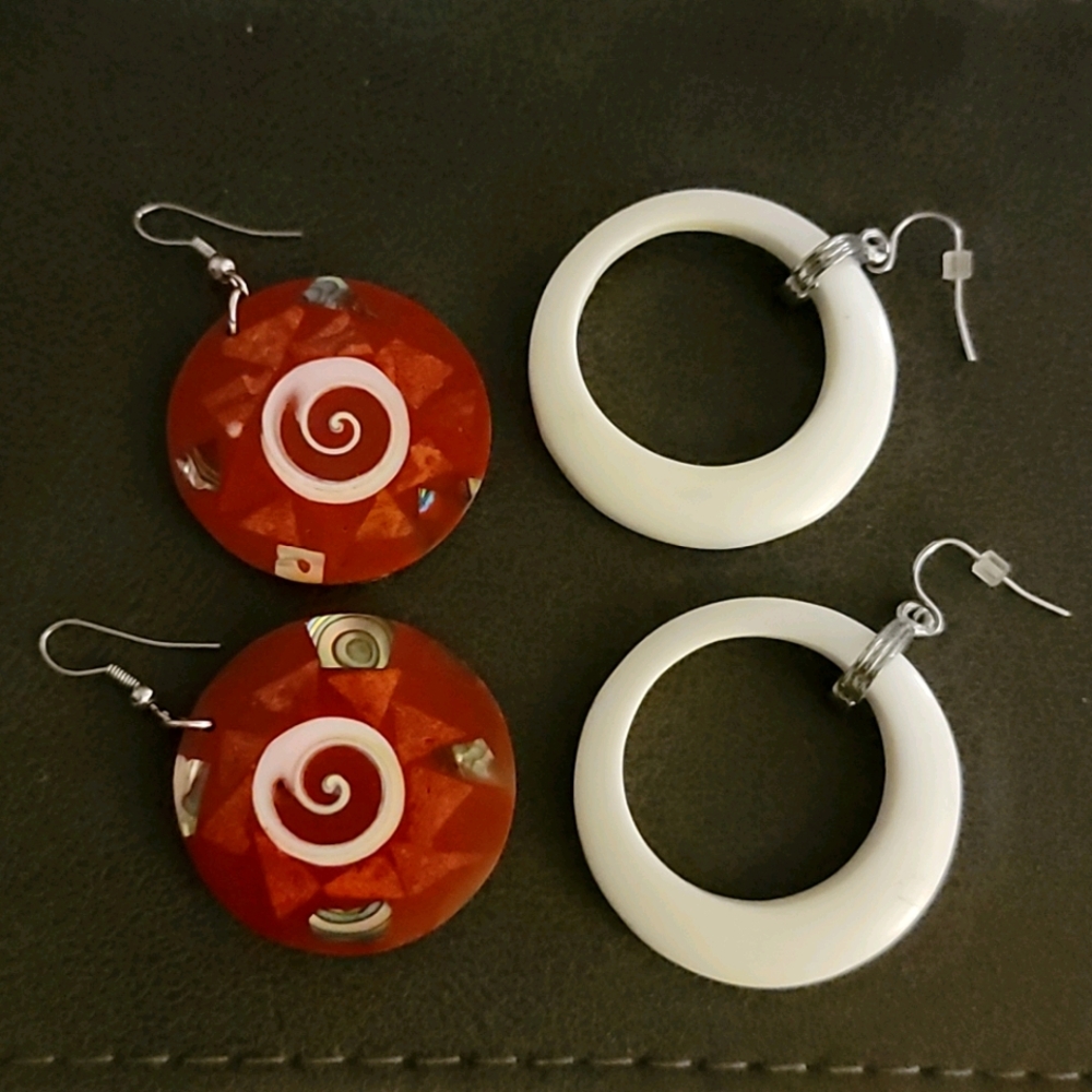 2 Sets of Earrings